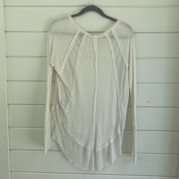 Free People | White Thermal Lightweight Long Sleeve | Size XS | Great Condition - Picture 4 of 5